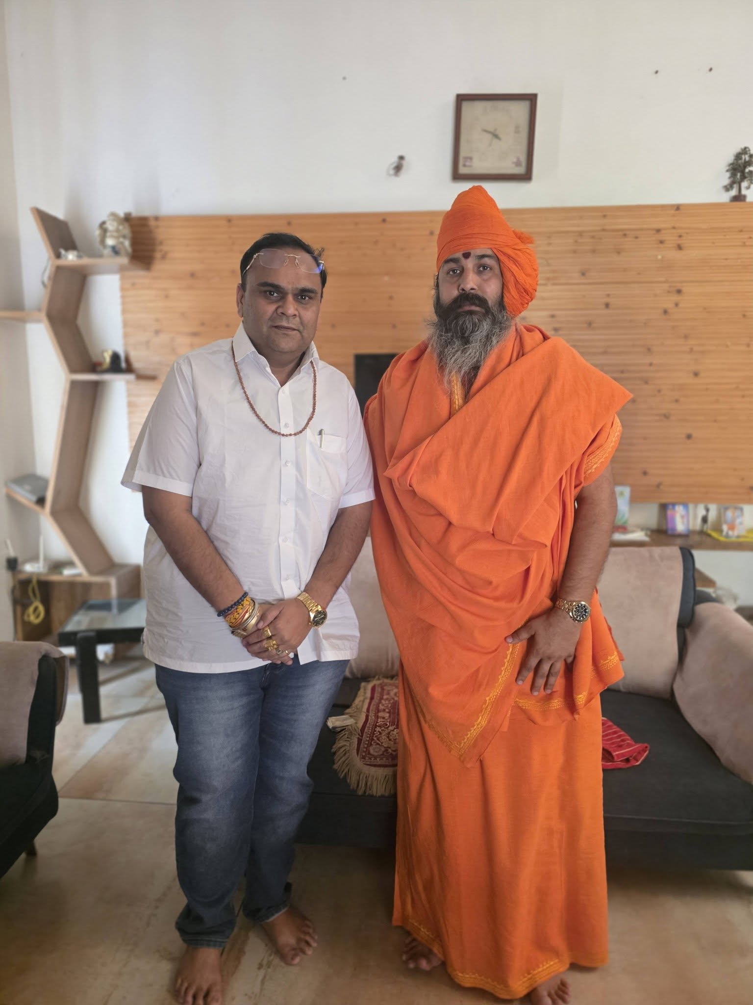 તા.૦૭-૦૩-૨૦૨૬ ના રોજ મહામંડલેશ્વર સંગમ ગિરિએ ગુરુજીના દર્શન કરીને આશીર્વાદ મેળવ્યા.